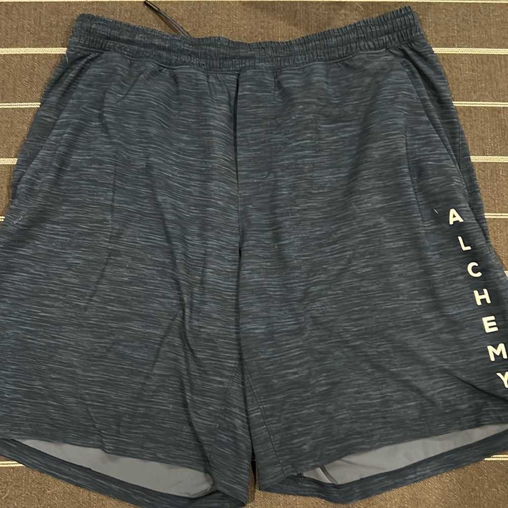 Lululemon - Pace Breaker Linerless 9” XL